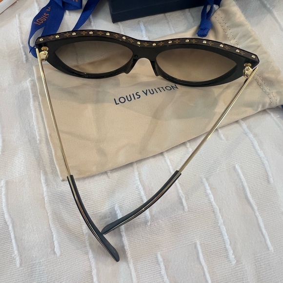 LOUIS VUITTON La Boum Canvas Sunglasses - Picture 4 of 11
